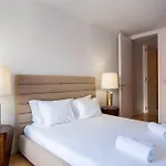 Crucifixo Deluxe شقة
